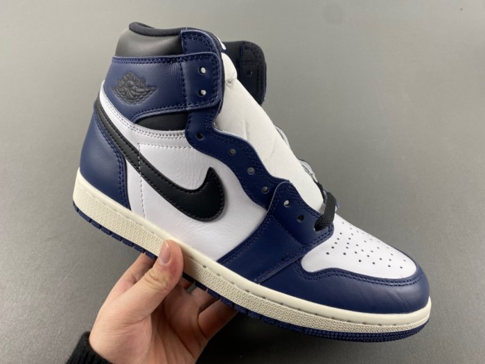 A*ir Jor*dan 1 Retro High OG  DZ5485-401