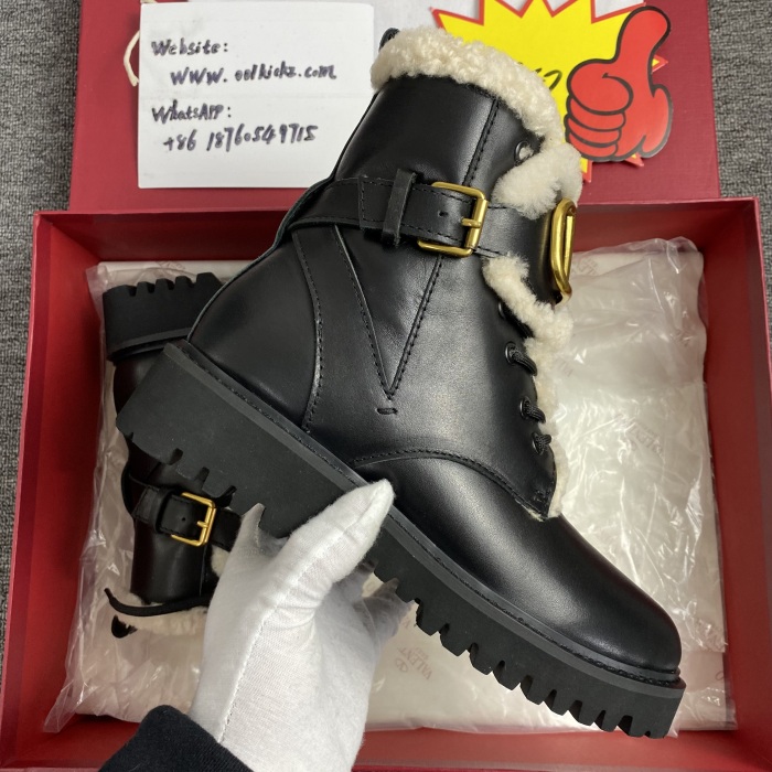 Women 𝑉*𝐴𝐿𝐸𝑁𝑇𝐼𝑁𝑂 Top Sneakers