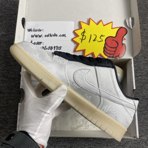 N*ike   D*unk  Low  FN0315 110