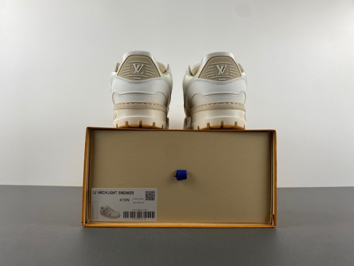 Men  Women  L*ouis V*uitton Top Quality Sneakers