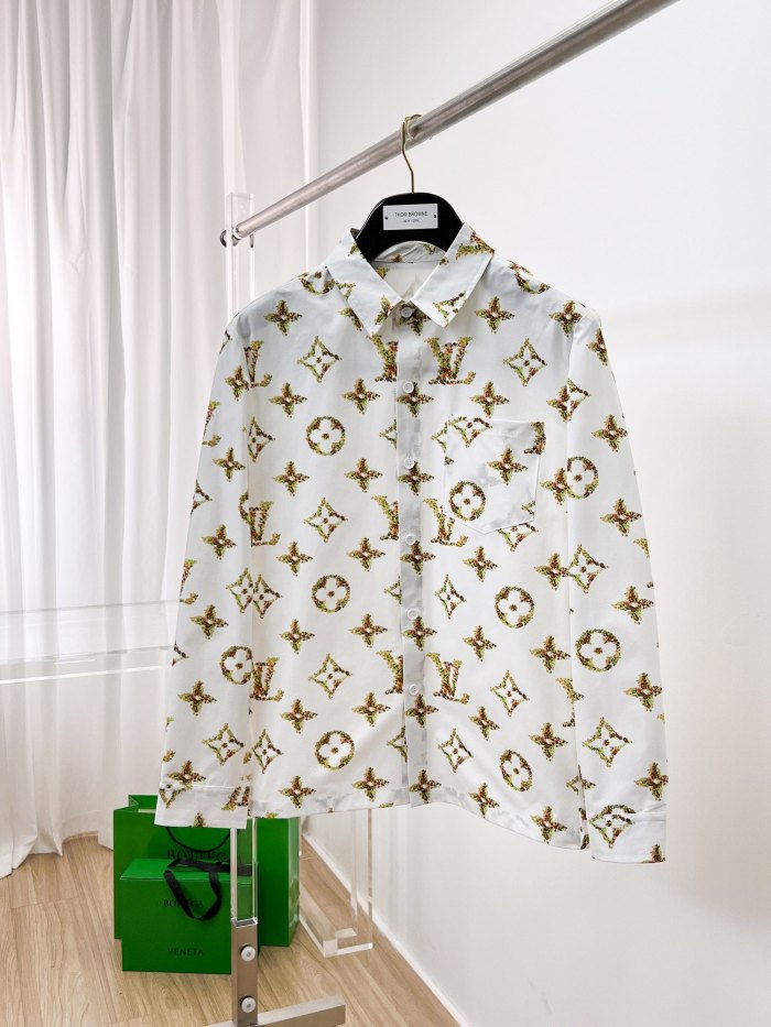 L*ouis V*uitton Top Quality