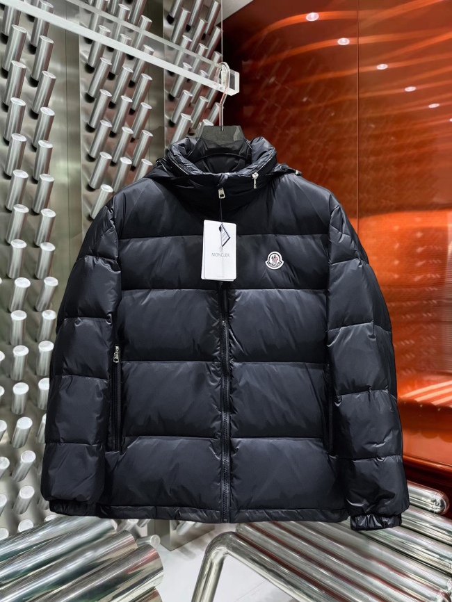 M*oncler   Top Quality