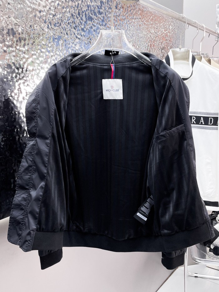 M*oncler  Top Quality