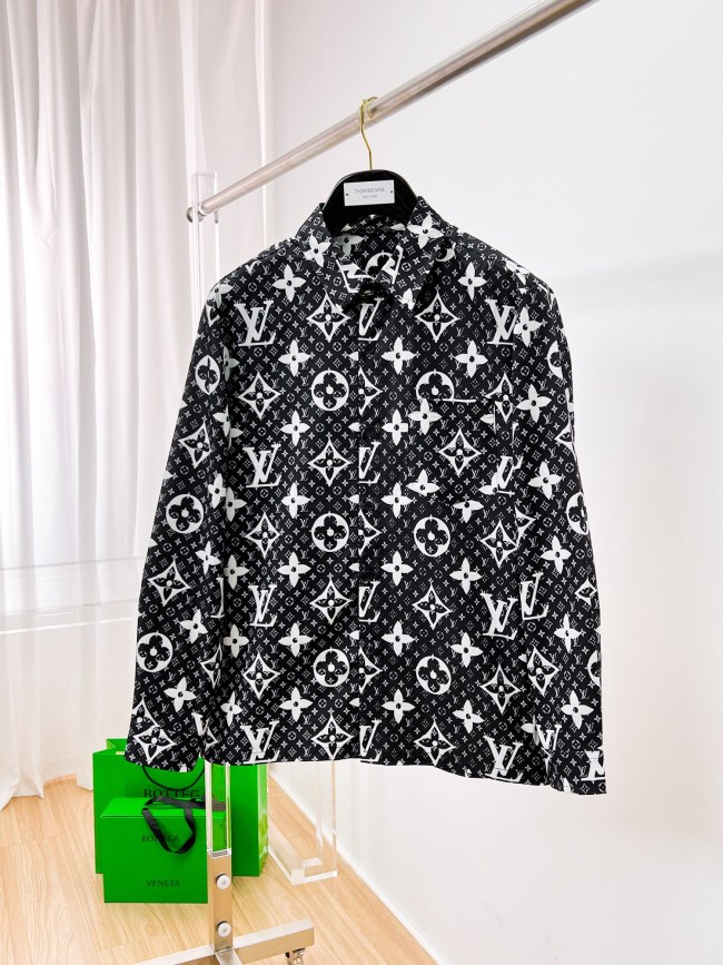 L*ouis V*uitton Top Quality