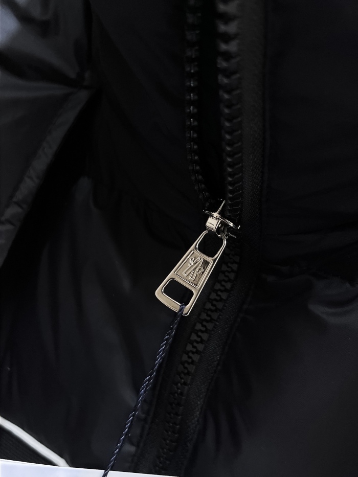 M*oncler   Top Quality