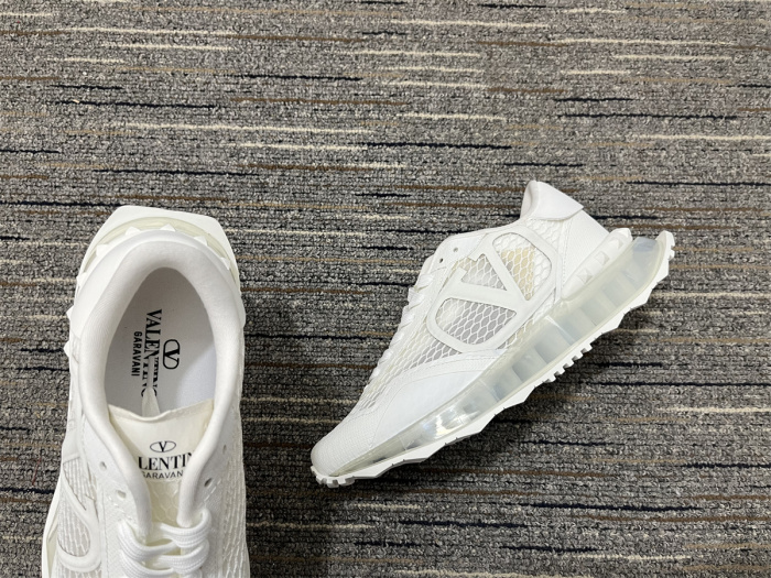 Men  𝑉*𝐴𝐿𝐸𝑁𝑇𝐼𝑁𝑂 Top Sneakers