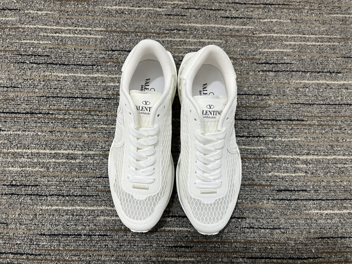 Men  𝑉*𝐴𝐿𝐸𝑁𝑇𝐼𝑁𝑂 Top Sneakers
