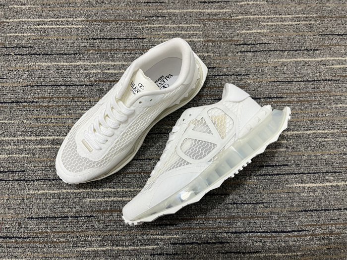 Men  𝑉*𝐴𝐿𝐸𝑁𝑇𝐼𝑁𝑂 Top Sneakers