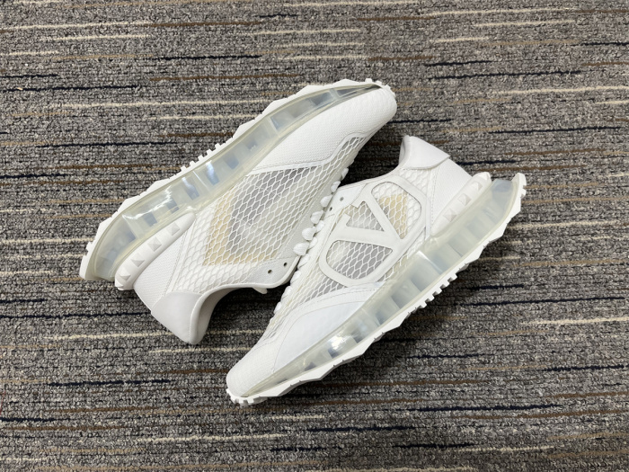 Men  𝑉*𝐴𝐿𝐸𝑁𝑇𝐼𝑁𝑂 Top Sneakers
