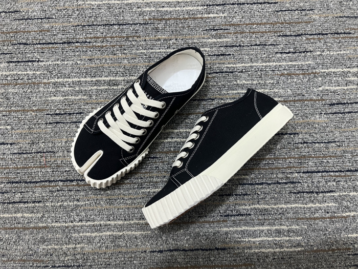 Men Women M*aison M*argiela Sneakers009