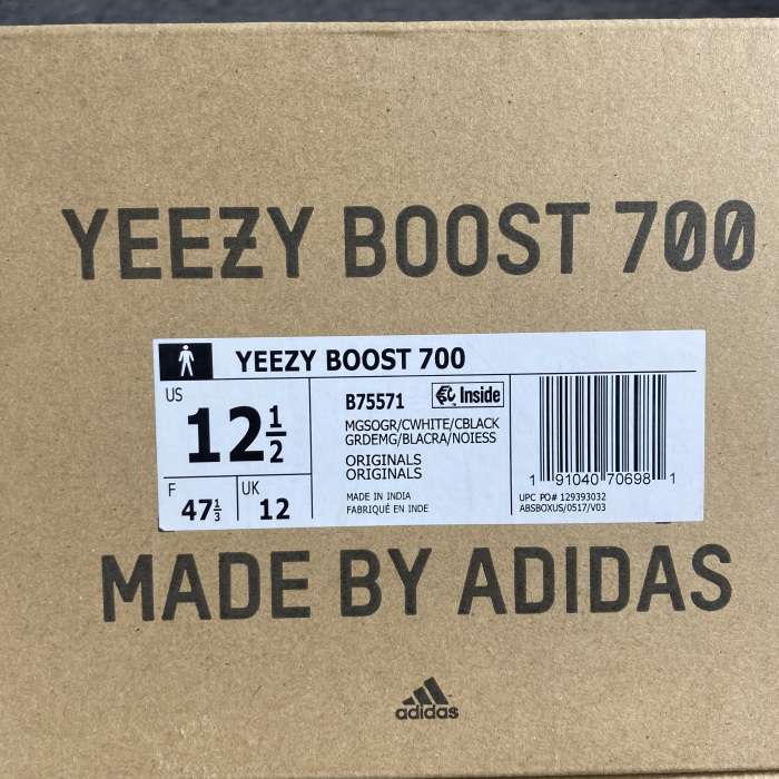 Yeezy  Boost 700 B75571