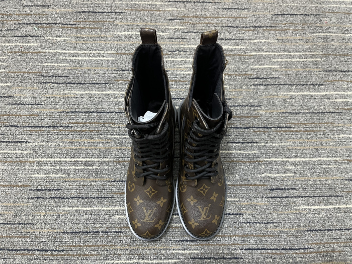 Women L*ouis V*uitton Top Quality Boot