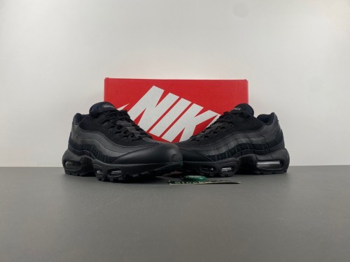 N*ike A*ir M*ax  95 Essential 'Triple Black'  CL3705-001