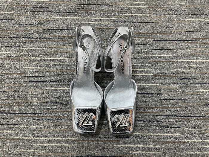 Women L*ouis V*uitton Top Quality Sandals