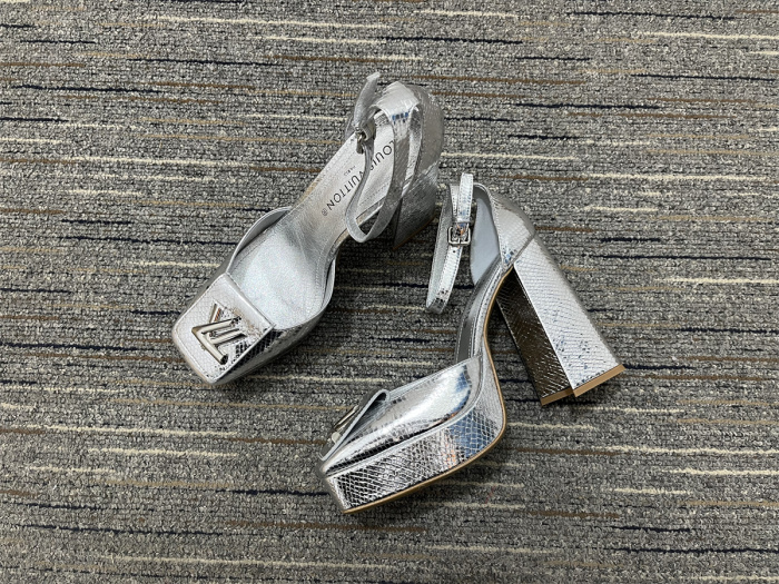 Women L*ouis V*uitton Top Quality Sandals
