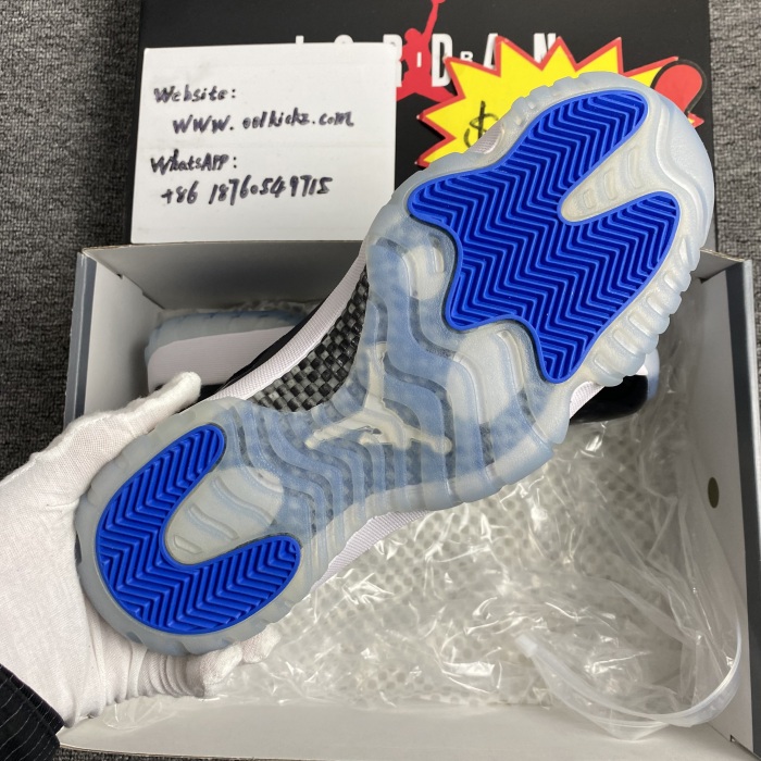 A*ir J*ordan 11   “Space Jam   FV5104-004