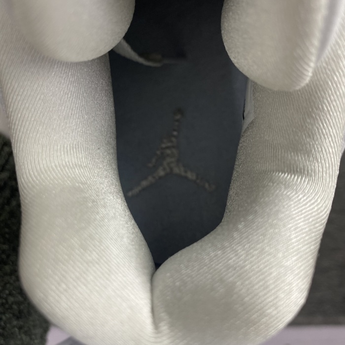 Air Jordan 4 308497-100