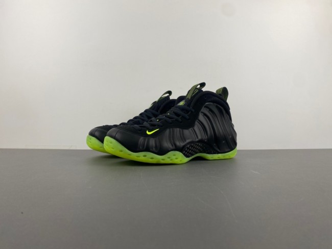 N*ike A*ir F*oamposite One “Volt”  HF2902-001