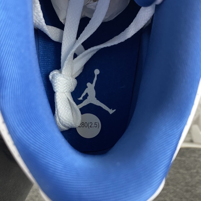 Air Jordan 3 “Wizards” CT8532-148