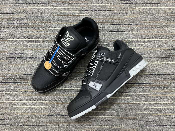Men  L*ouis V*uitton Top Sneakers