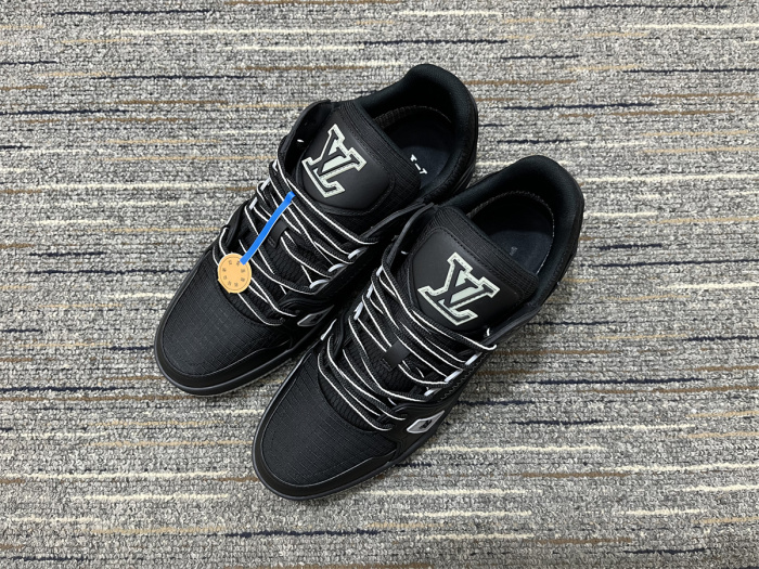Men  L*ouis V*uitton Top Sneakers