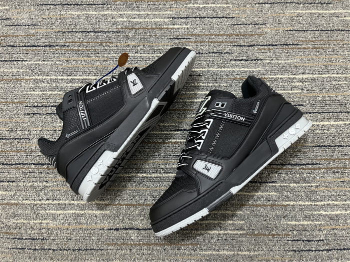 Men  L*ouis V*uitton Top Sneakers