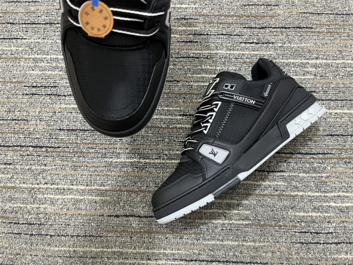 Men  L*ouis V*uitton Top Sneakers