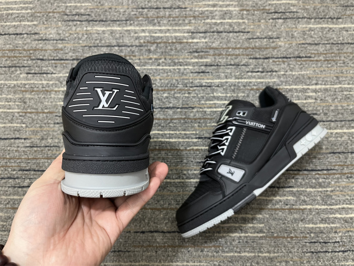 Men  L*ouis V*uitton Top Sneakers