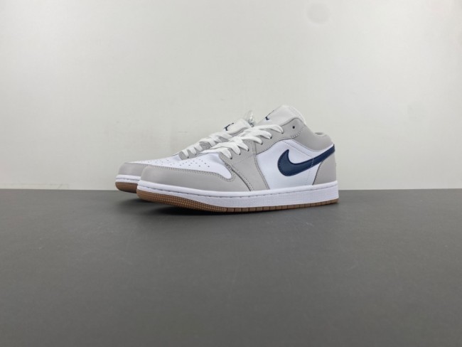 A*ir Jor*dan   1 Low  553558-146
