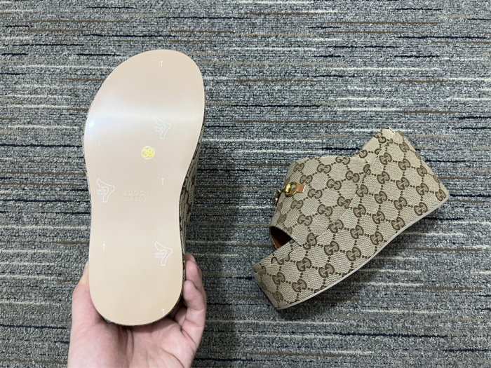 Women  G*ucci Top Sandals