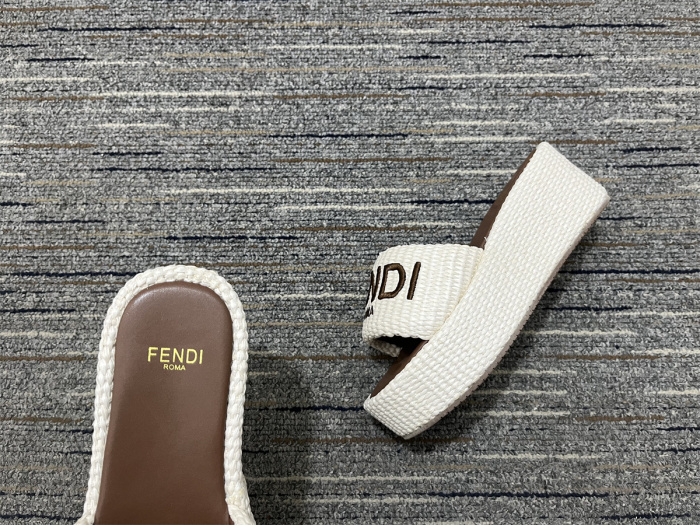 Women F*endi Top Sandals