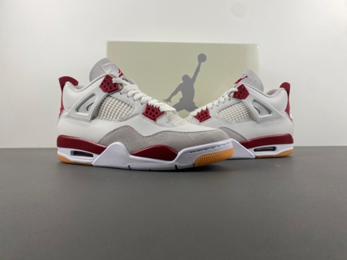N*ike SB x A*ir J*ordan 4  Retro SP 'Varsity Red' DR5415-106