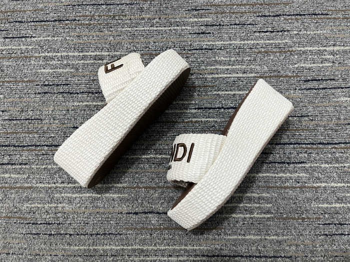 Women F*endi Top Sandals