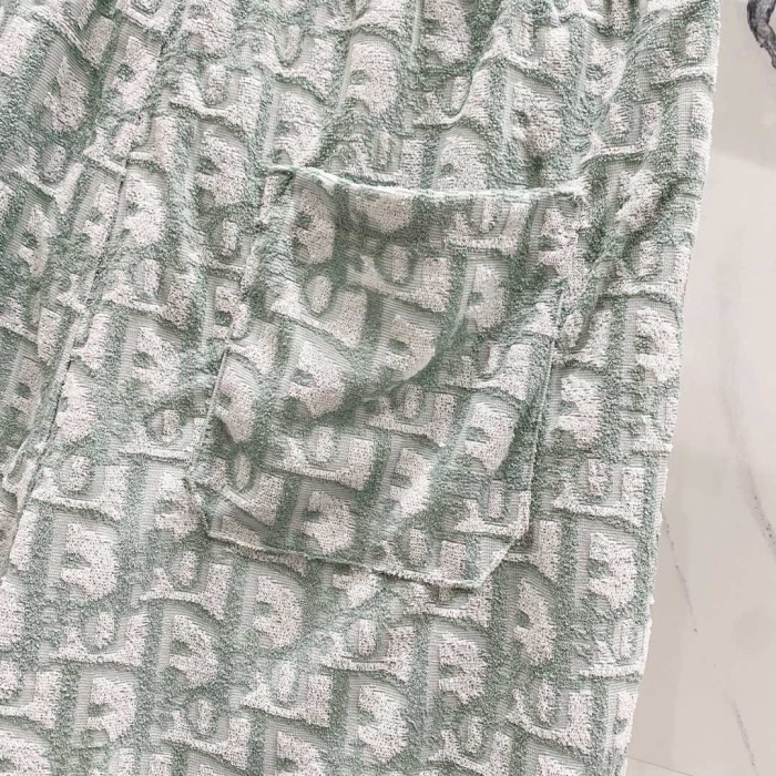 Top Quality20250408028