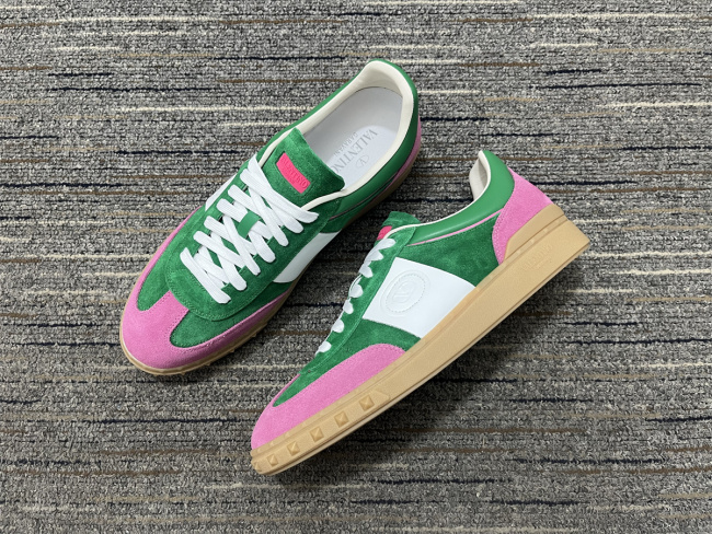 Men Women 𝑉*𝐴𝐿𝐸𝑁𝑇𝐼𝑁𝑂 Top Sneakers