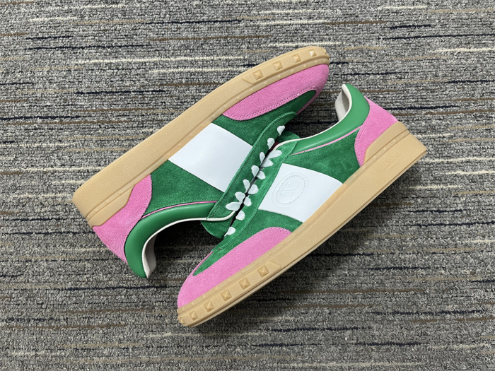 Men Women 𝑉*𝐴𝐿𝐸𝑁𝑇𝐼𝑁𝑂 Top Sneakers