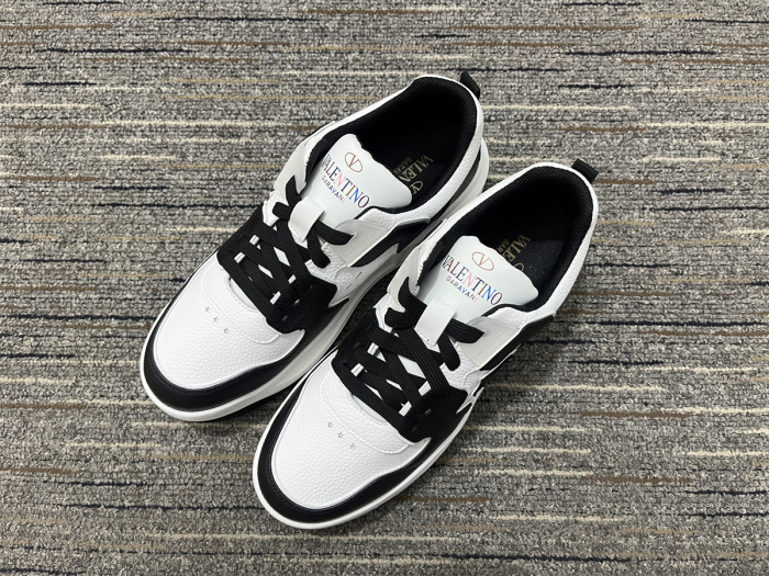 Men Women 𝑉*𝐴𝐿𝐸𝑁𝑇𝐼𝑁𝑂 Top Sneakers