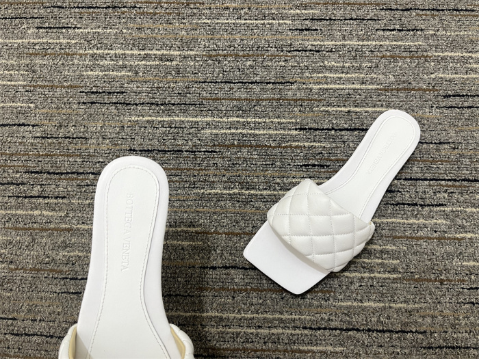 Women B*ottega Top Sandals