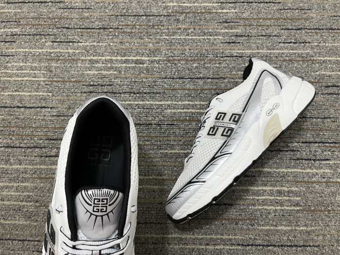 Men  G*venchy Top Quality Sneakers
