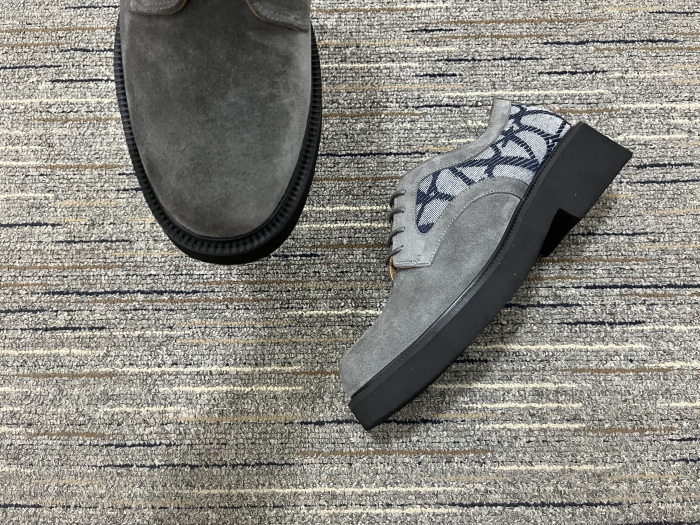 Men   𝑉*𝐴𝐿𝐸𝑁𝑇𝐼𝑁𝑂 Top Sneakers