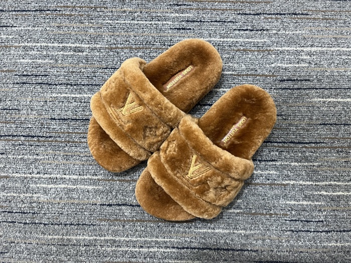 Women L*ouis V*uitton Top Quality Sandals