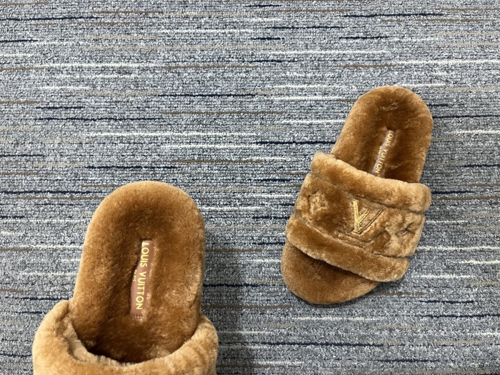Women L*ouis V*uitton Top Quality Sandals