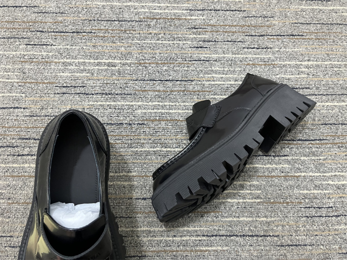 Men Women  B*alenciaga  Sneaker