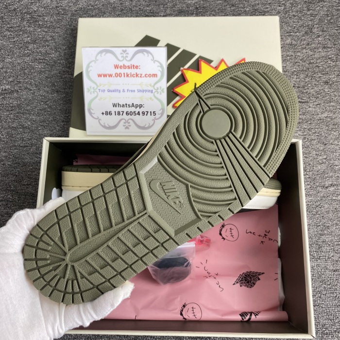 T*ravis S*cott x Air Jordan 1 Low OG DZ4137-106