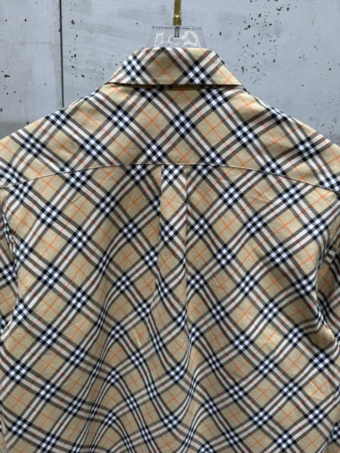 B*urberry Top Quality