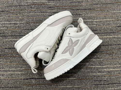 Men  L*ouis V*uitton Top Quality Sneakers