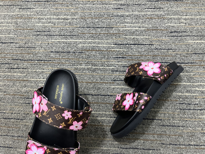 Women L*ouis V*uitton Top Quality Sandals