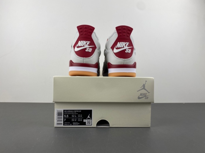 Women N*ike S*B x A*ir J*ordan 4 Retro SP 'Varsity Red' SB  DR5415-106