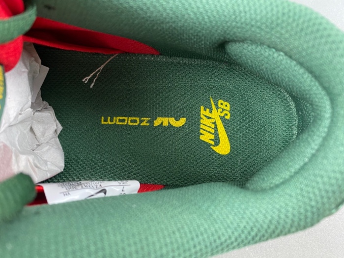 N*ike S*B D*unk  Low PRM “Seattle Supersonics” FZ1287-300