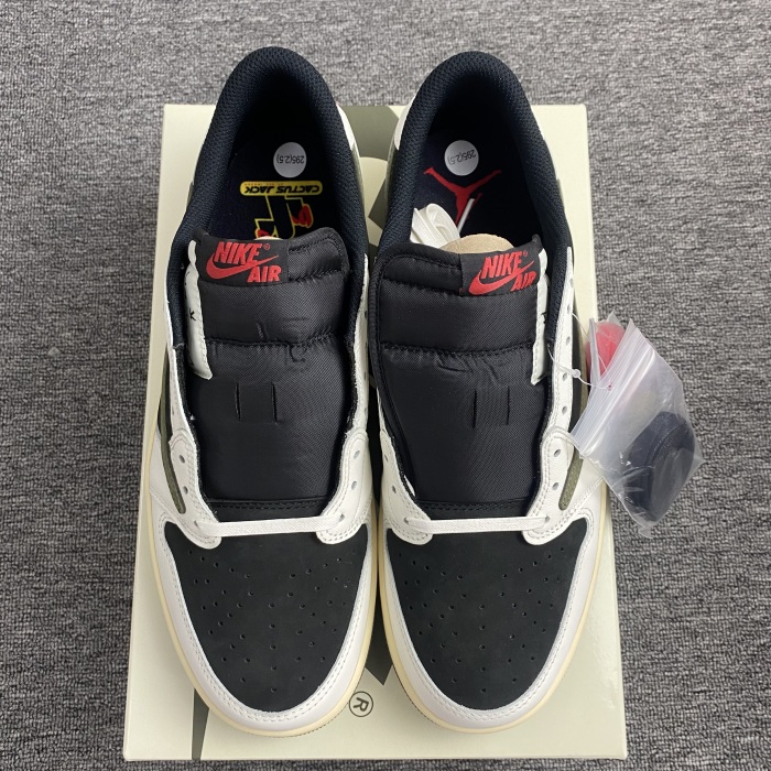 T*ravis S*cott x Air Jordan 1 Low OG DZ4137-106